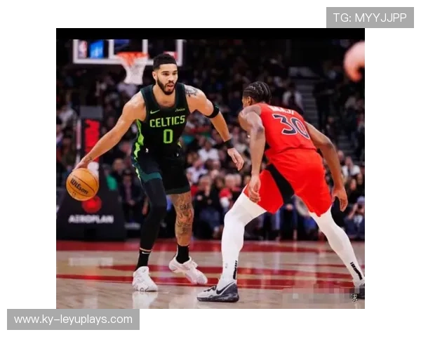 凯尔特人多点开花，塔图姆后撤步跳投命中